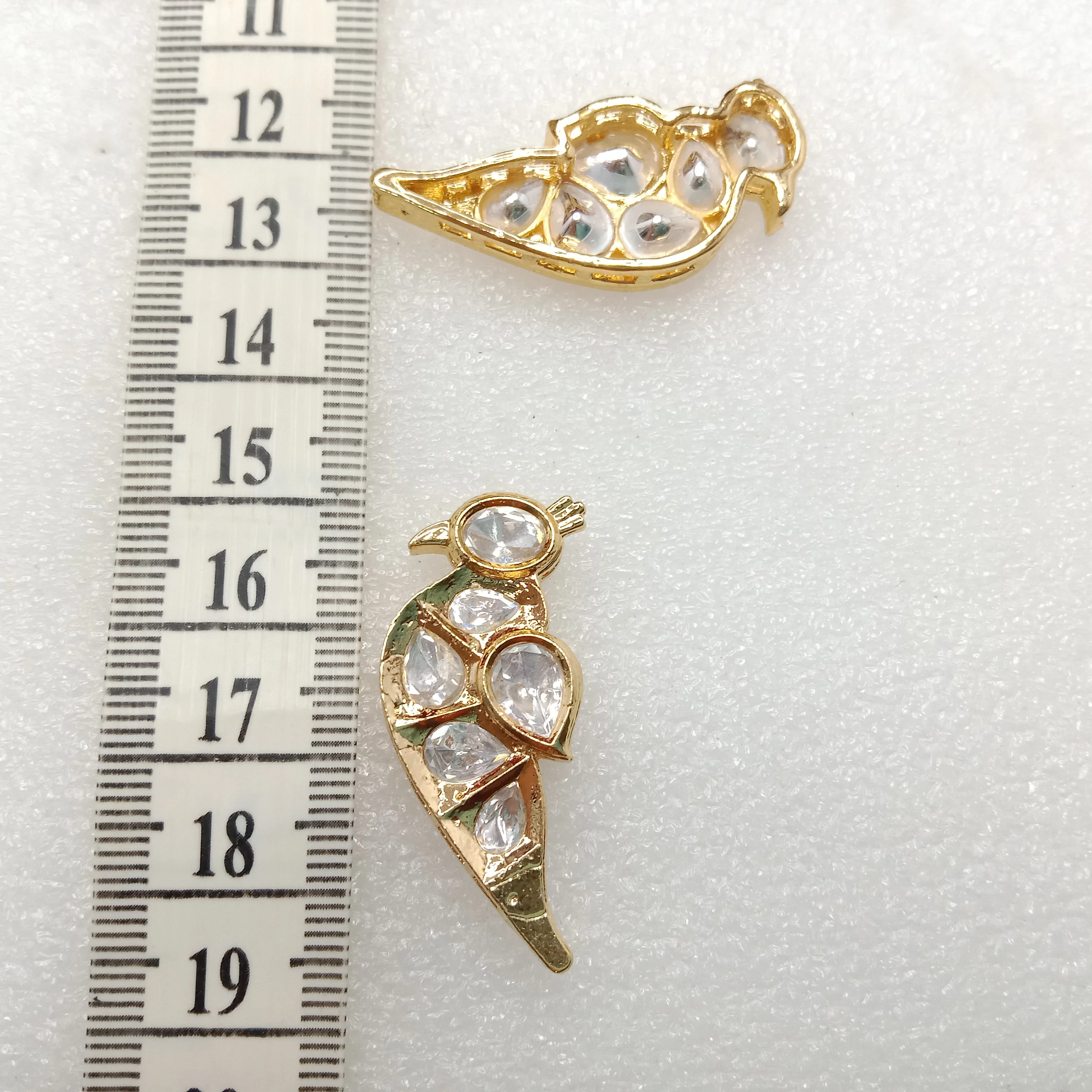 White (4pcs) high quality  parrot shape kundan connectors (39mm) (4cm)