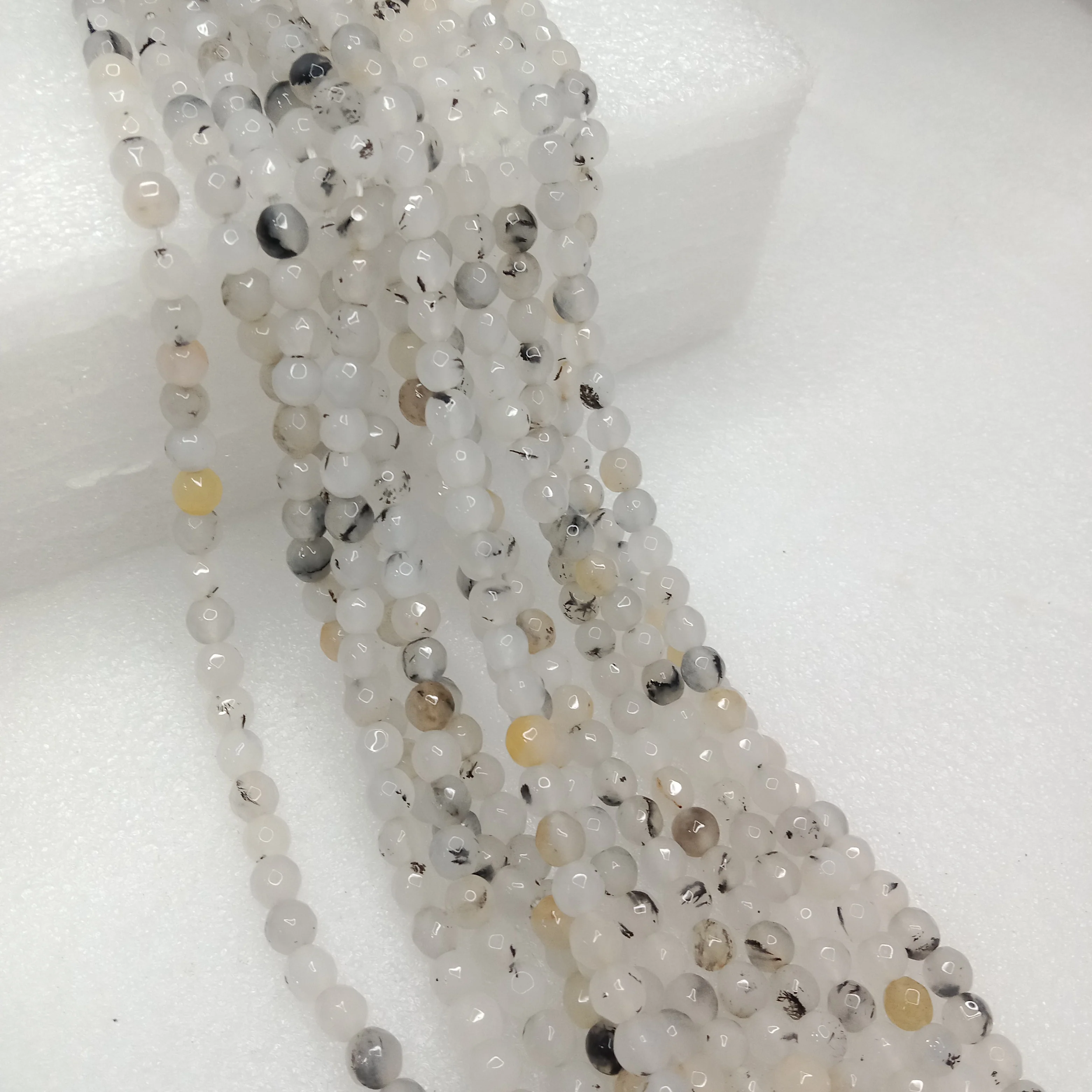 White shaded  High Quality agate Round Beads 6mm 1 string(60pcs)