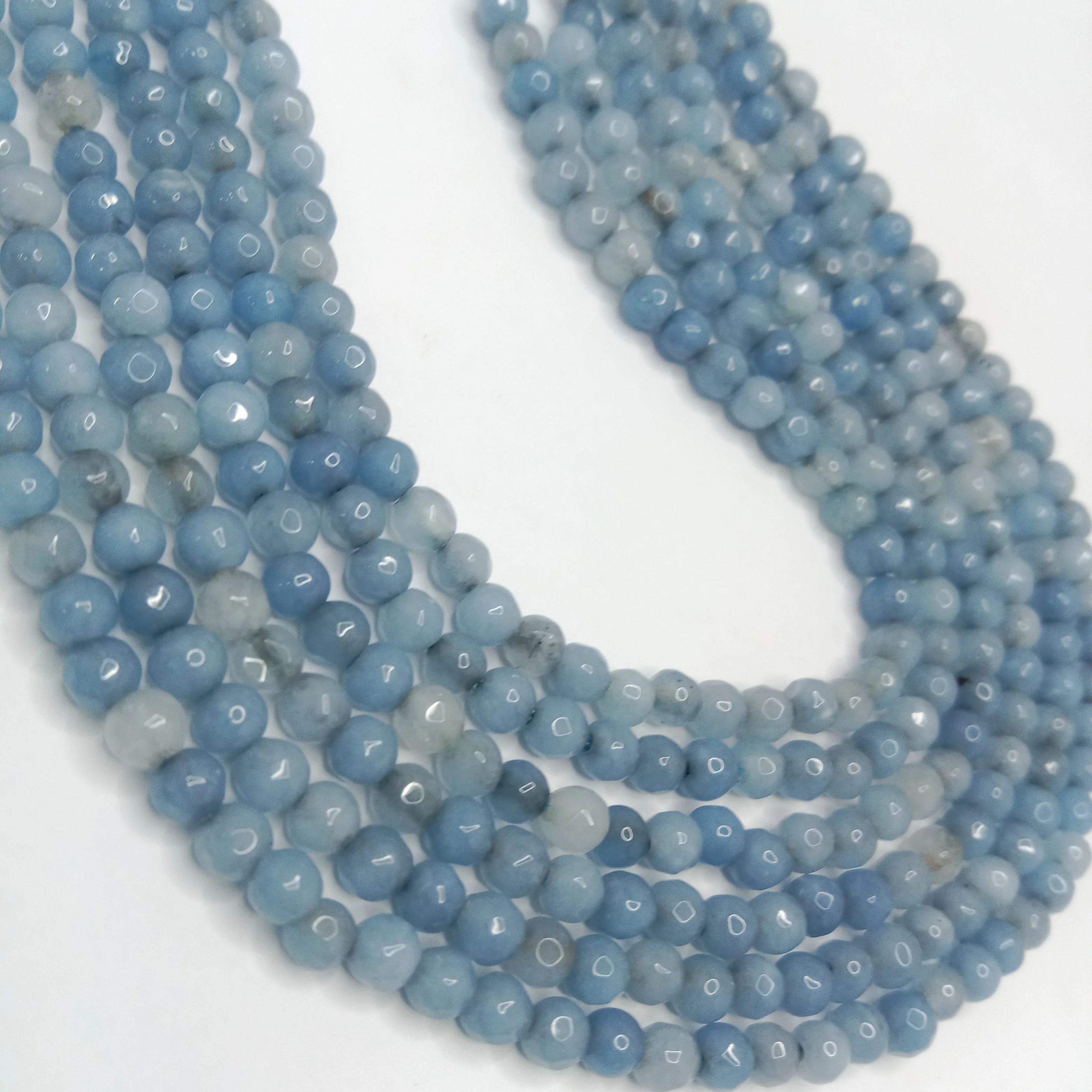 Shaded blue High Quality agate Round Beads 4mm 1 string