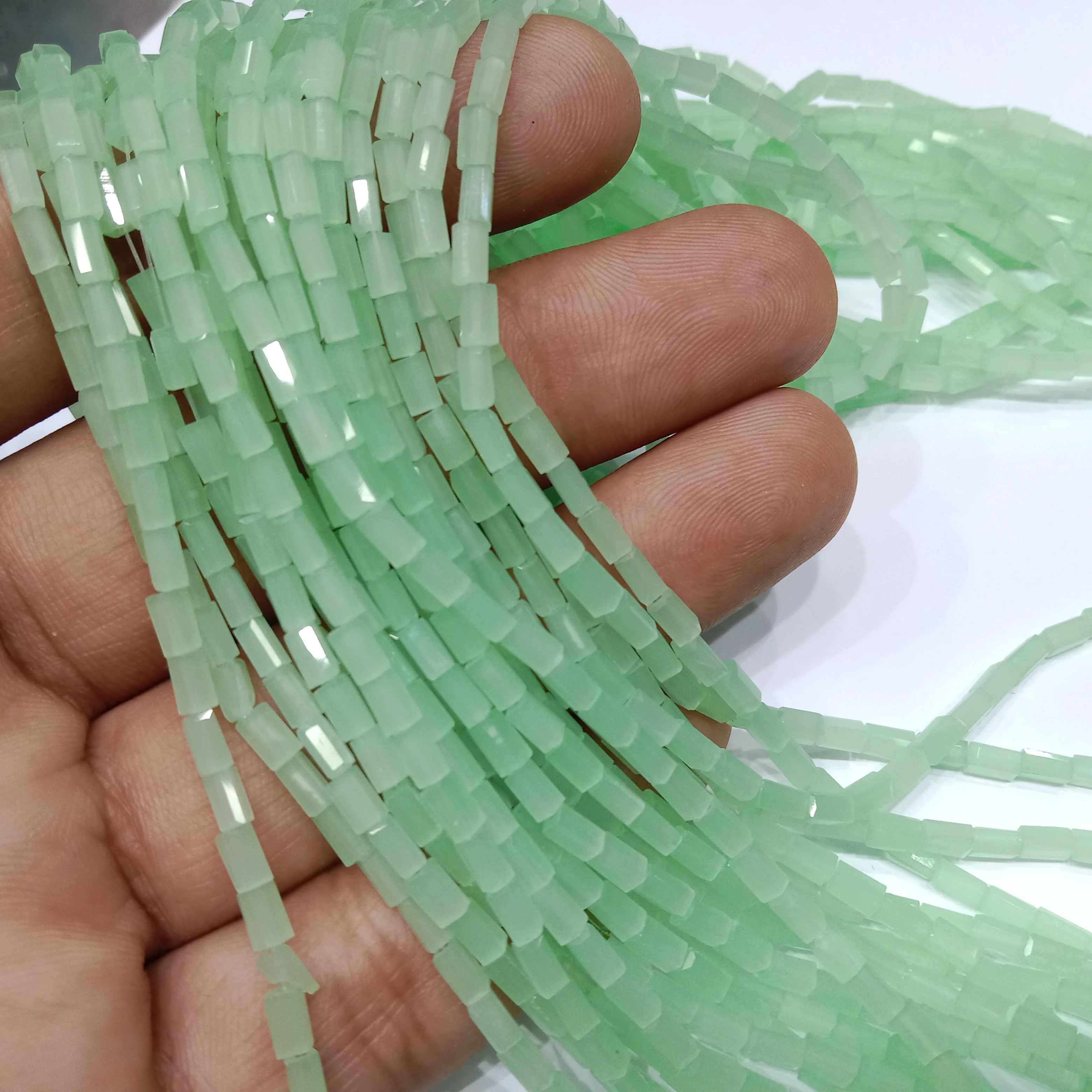 high quality ligh green Retargel shape crystal beads 3x6mm 1 string
