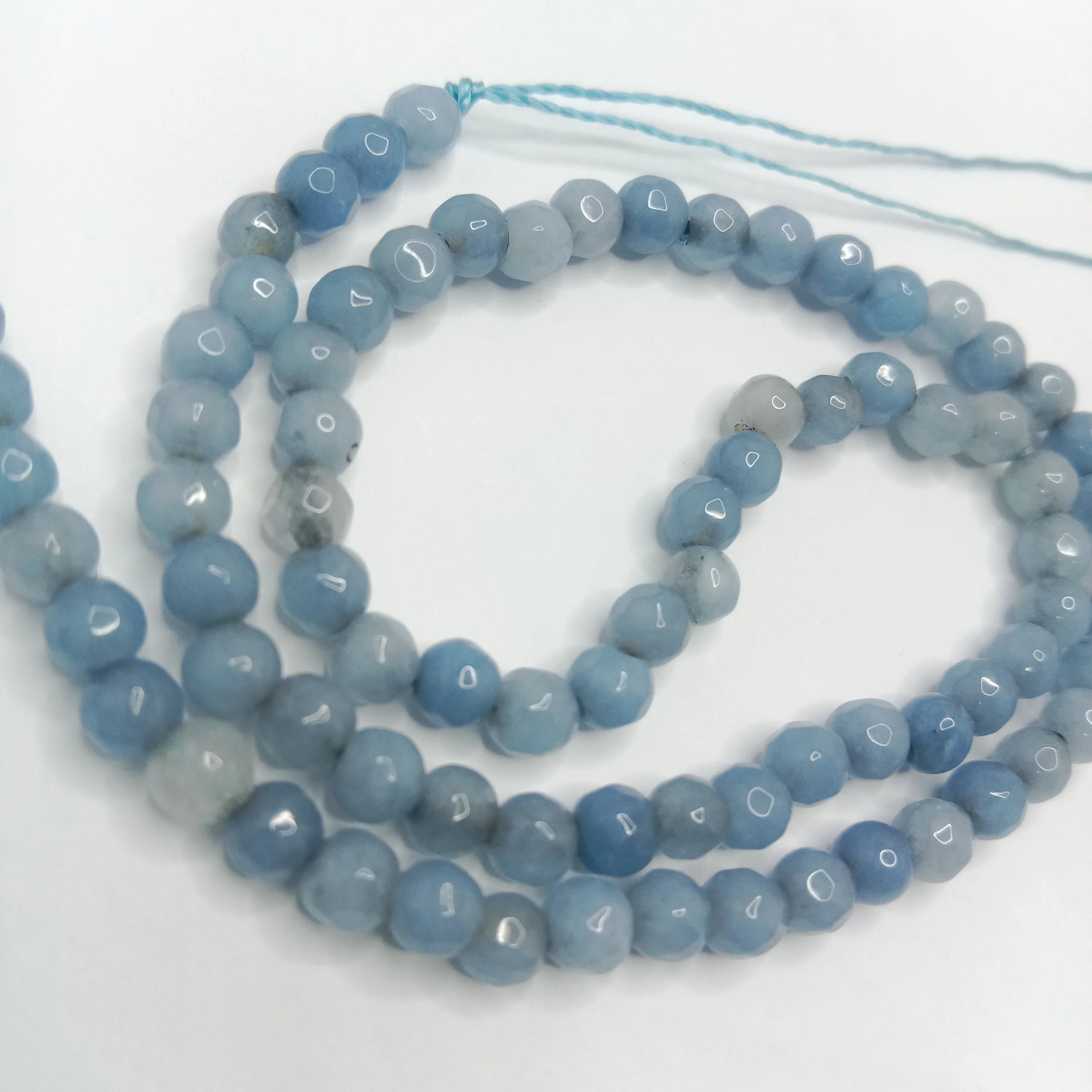 Shaded blue High Quality agate Round Beads 4mm 1 string