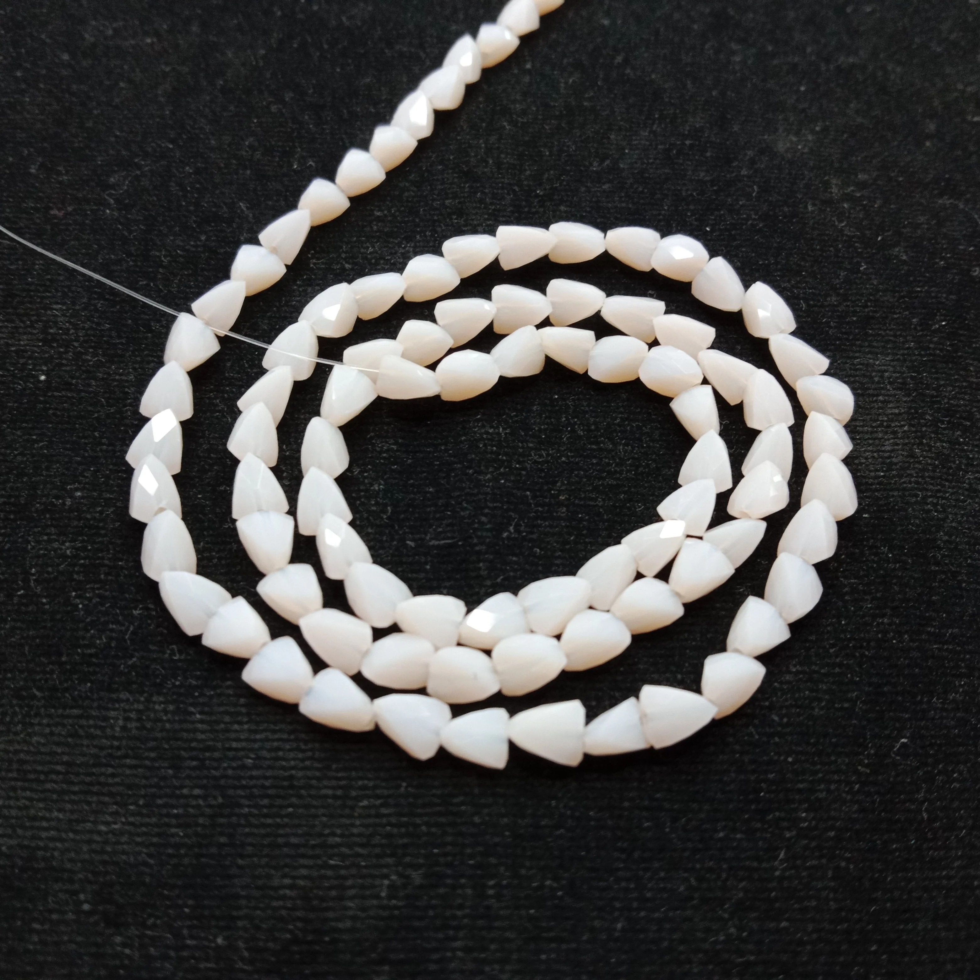 high quality cream colour xcut crystal beads 6mm 1 string