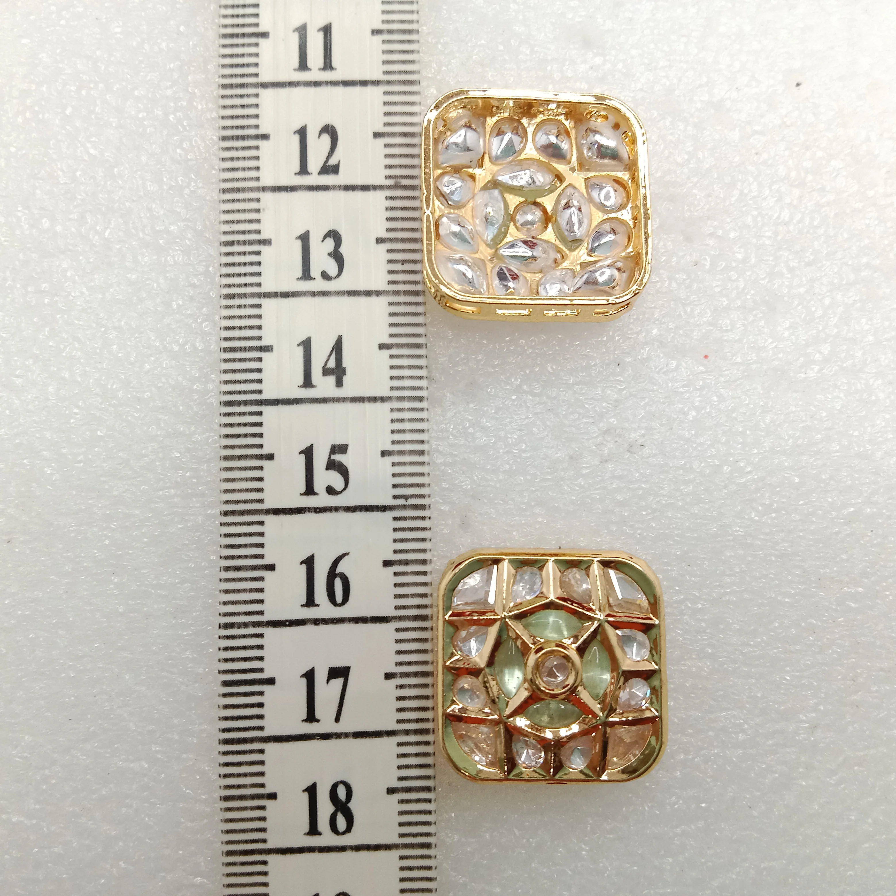 Mint (4pcs) high quality square  shape kundan connectors 21mm(2cm)