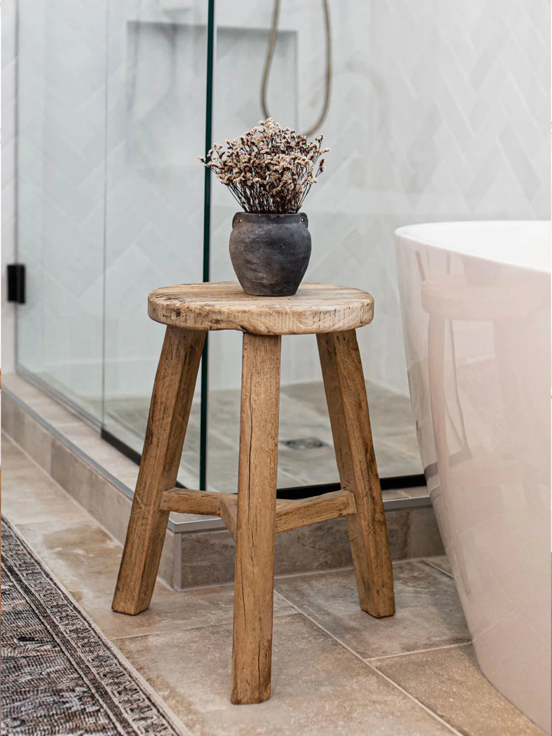 Rustikaler Hocker rund