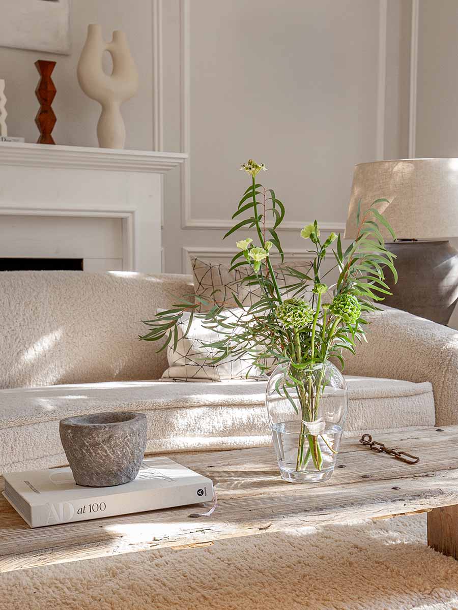 Puristischer Steinmörser